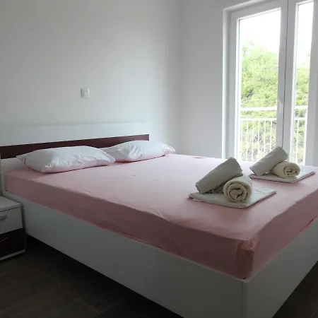 Apartment Hrvoje Klaric - Srima *