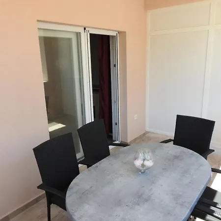 Apartment Hrvoje Klaric - Srima *